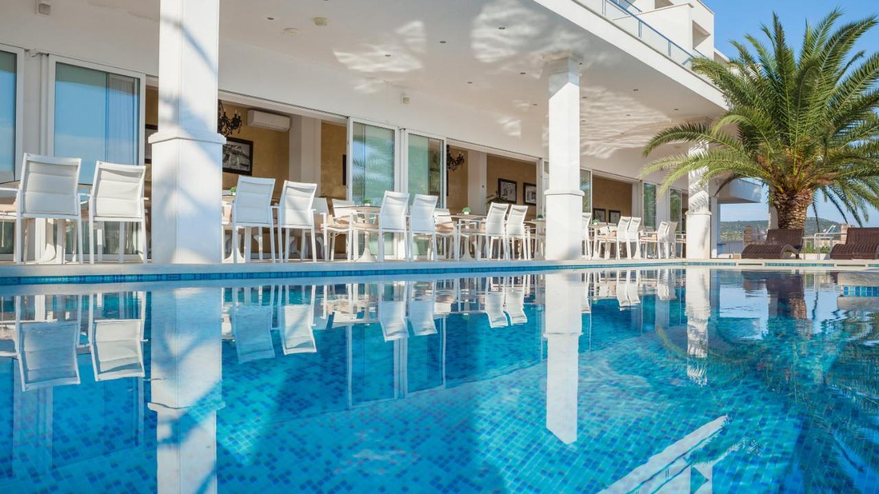 Hotel Perla 로고즈니차 외부 사진