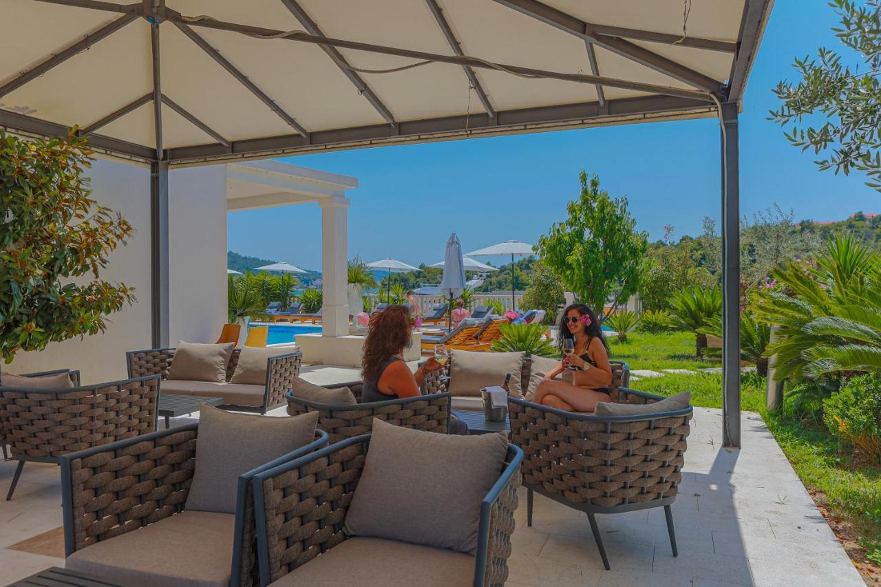 Hotel Perla 로고즈니차 외부 사진