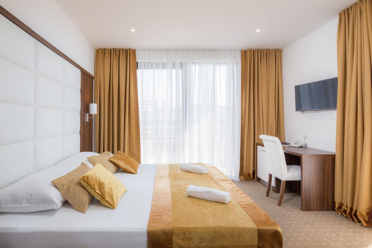 Hotel Perla 로고즈니차 외부 사진