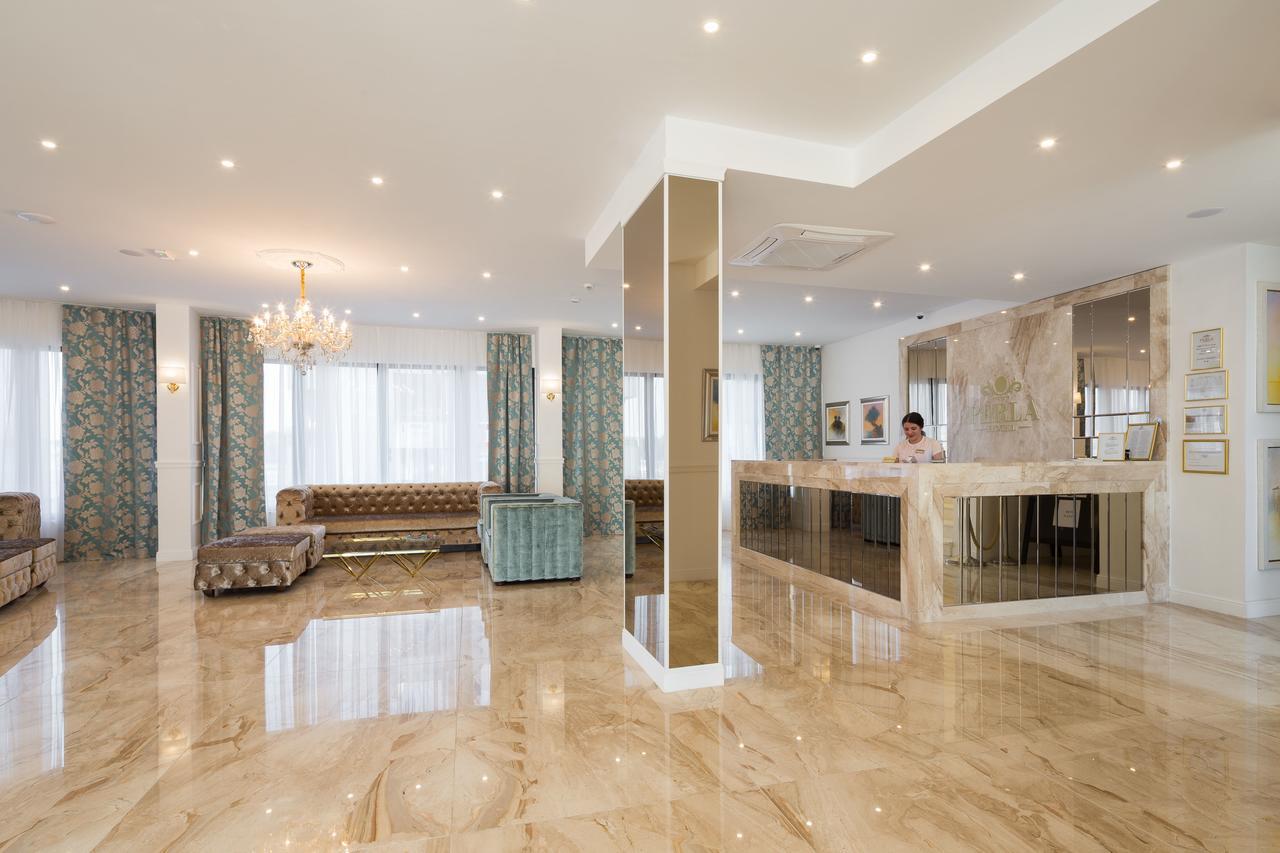 Hotel Perla 로고즈니차 외부 사진