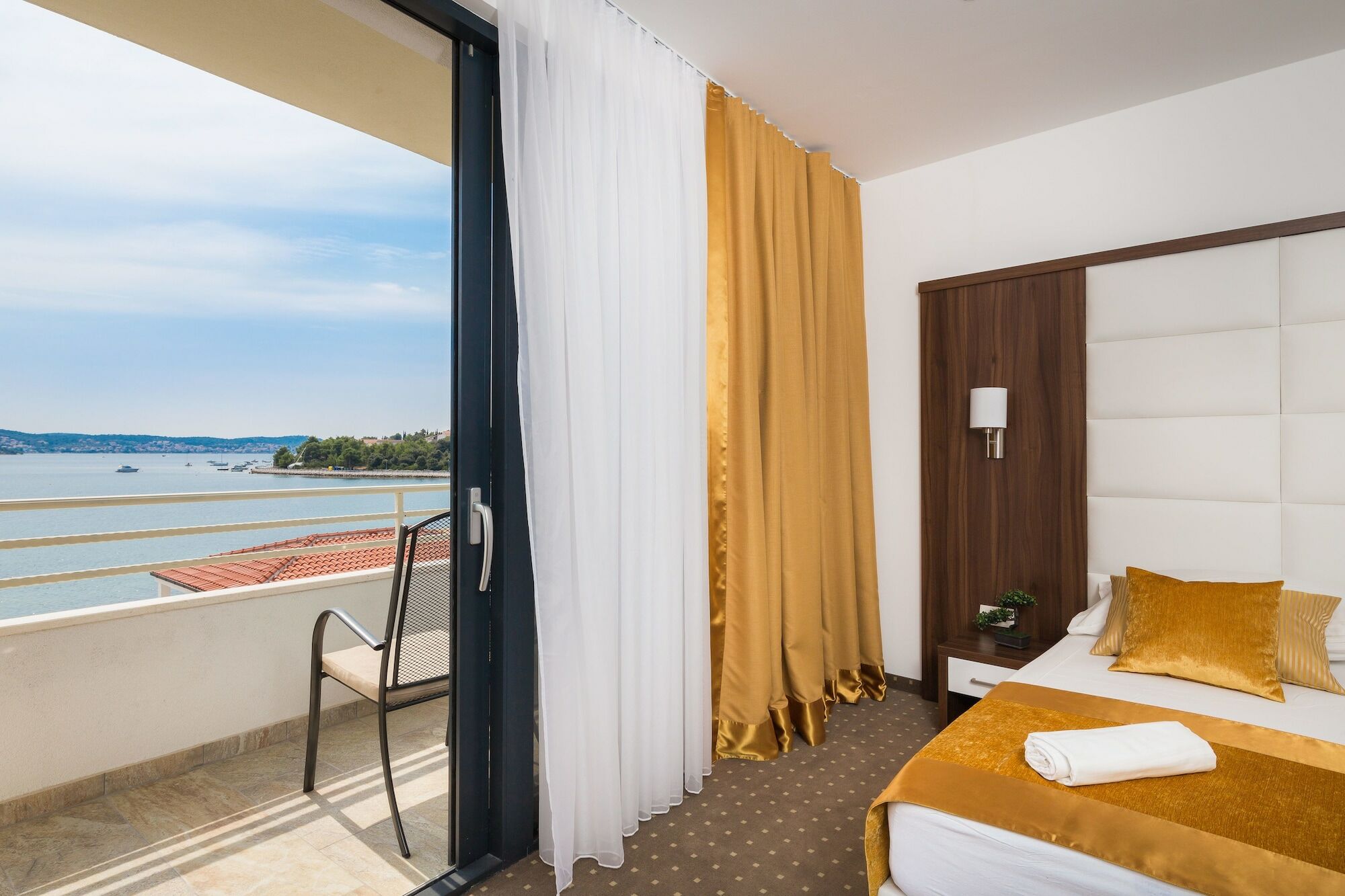 Hotel Perla 로고즈니차 외부 사진