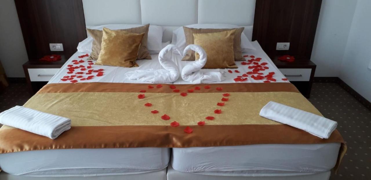 Hotel Perla 로고즈니차 외부 사진