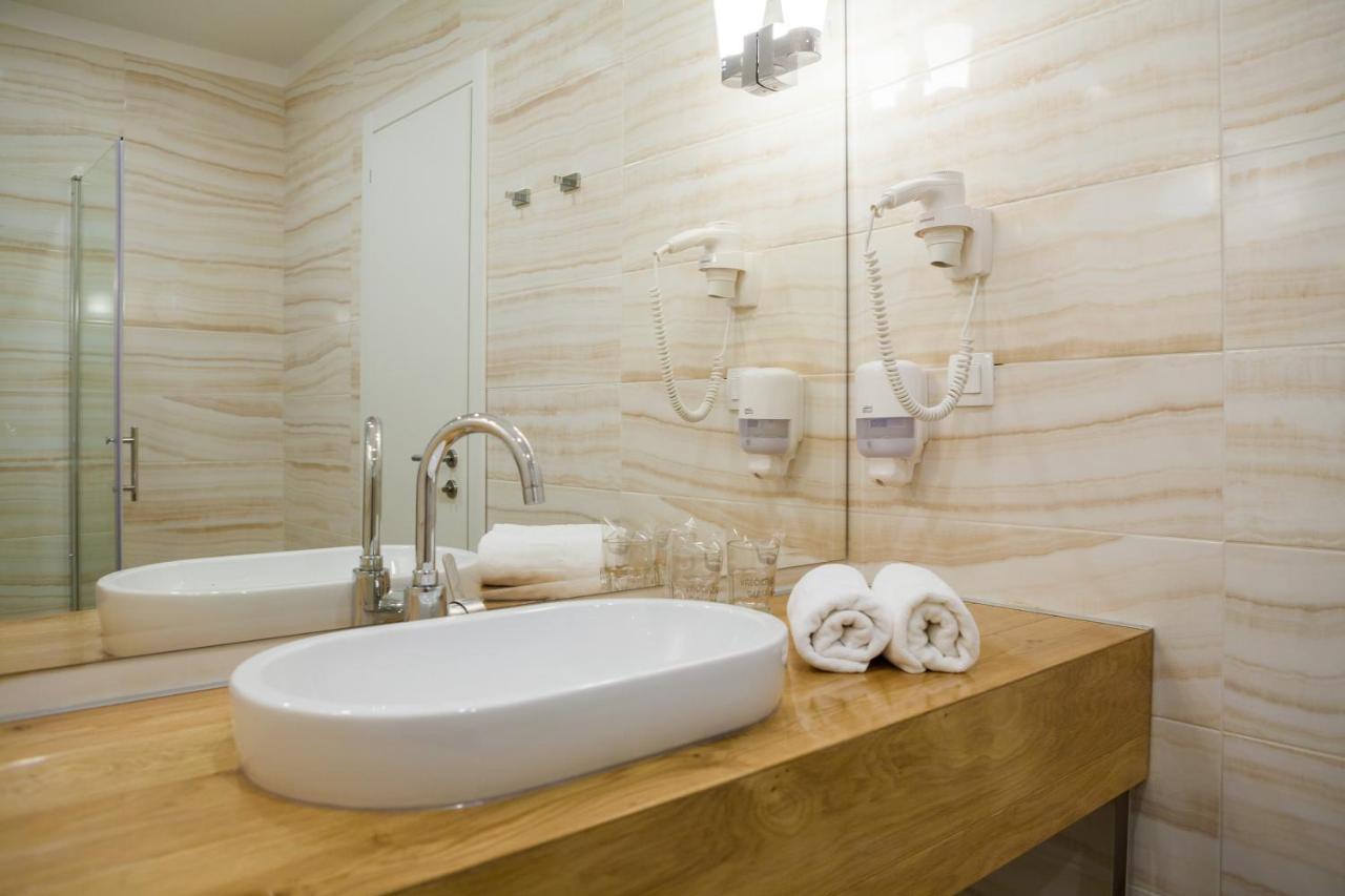 Hotel Perla 로고즈니차 외부 사진